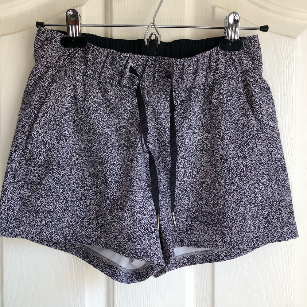 lululemon athletica running shorts sz 4 Womens